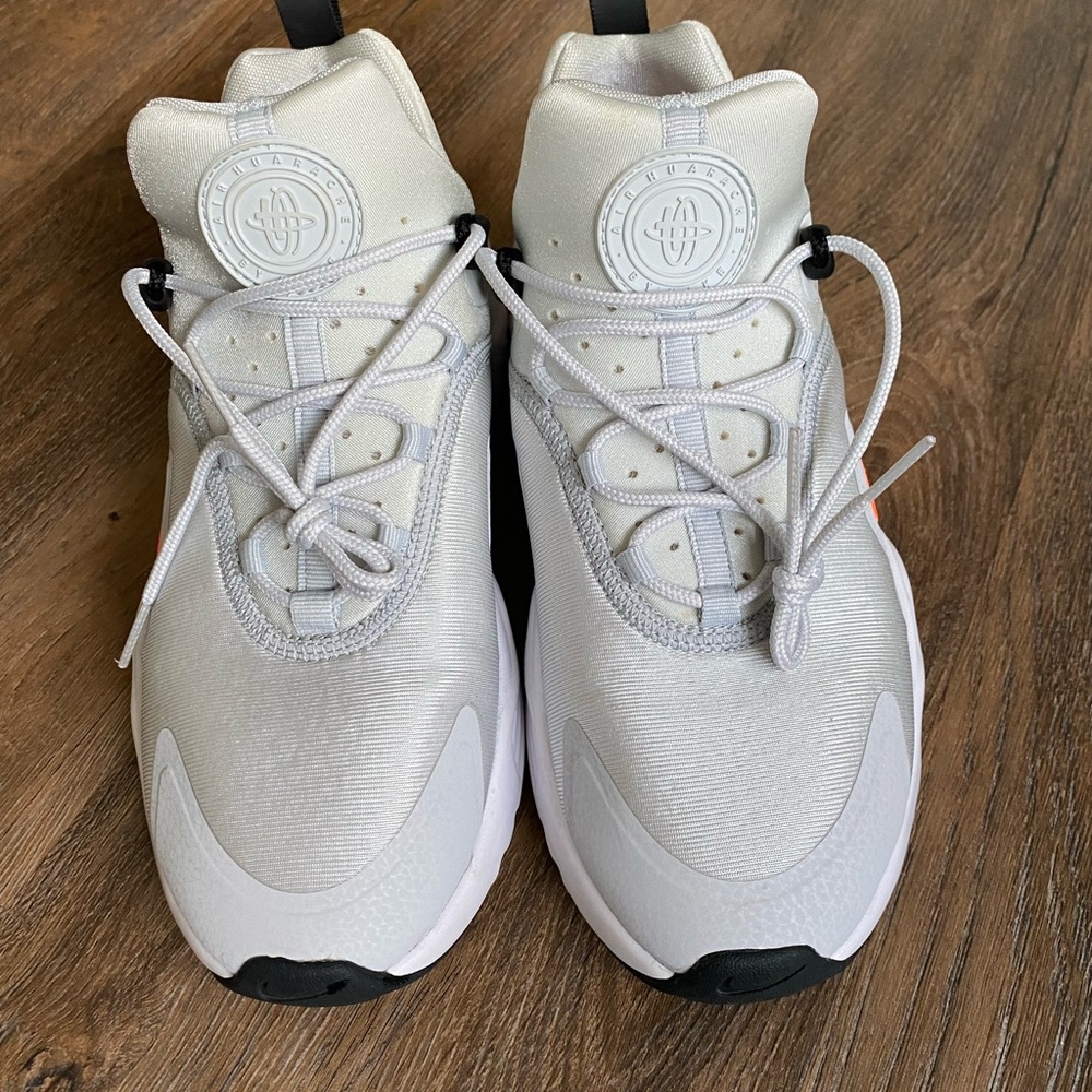 Nike Air Huarache City Move Pure Platinum Crimson size 8.5 - Picture 14 of 16